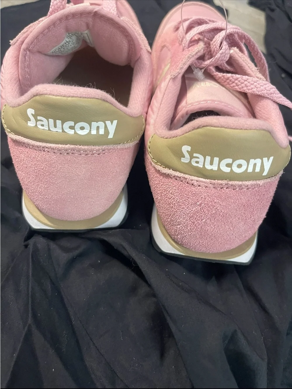 Saucony Jazz Low Pro Pink and Cream Retro Running Shoes 7